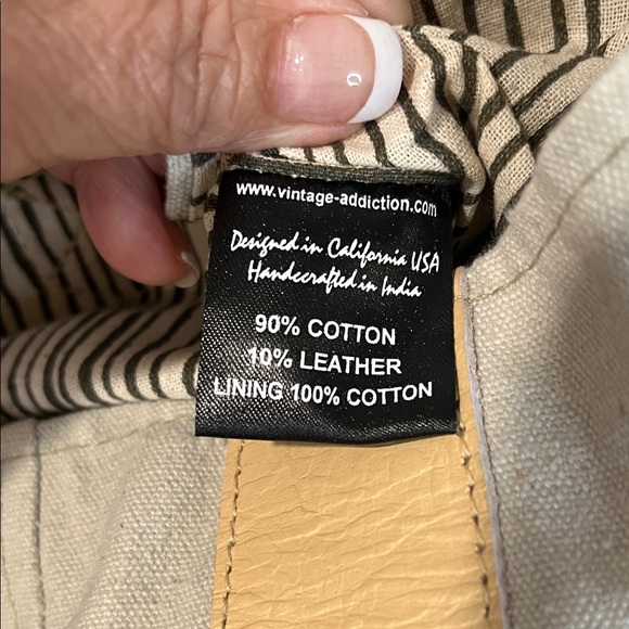 👜 **Vintage Addiction Canvas Tote – “I Love Jesus But I Drink a Little”** NWT - Picture 4 of 13